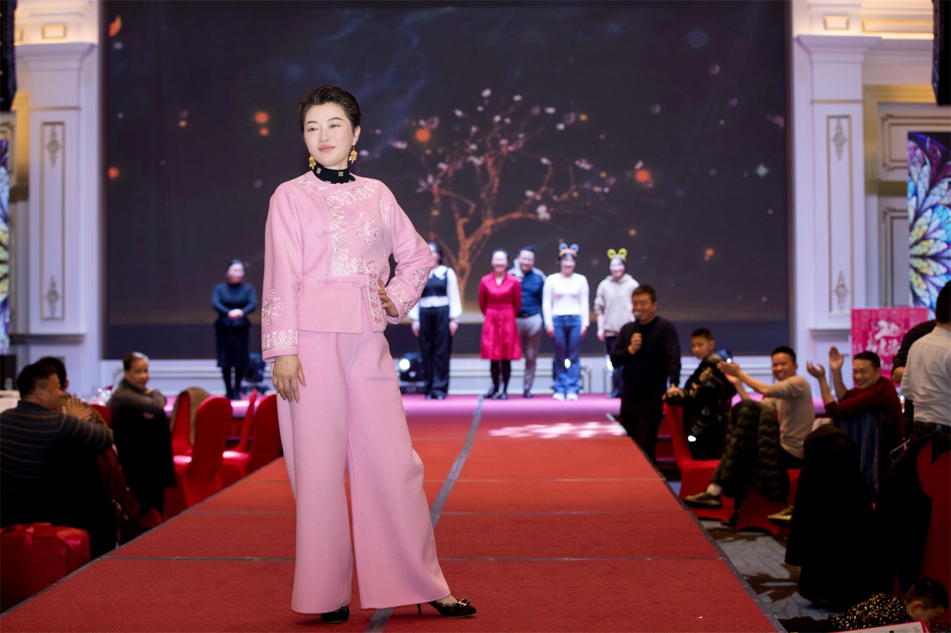 1743042826479361.jpg 90d4be396c10e0b6e42c89c185482fda.jpg