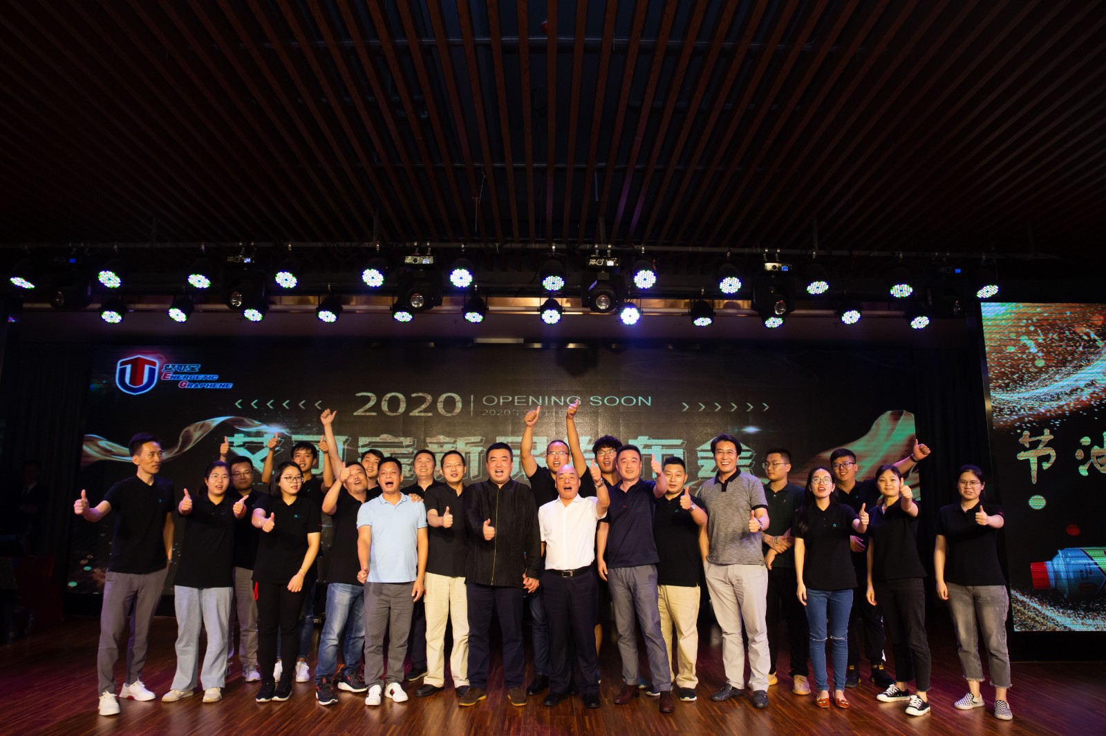 1743061834668192.jpeg e761a47f35a66154a41715294635df4e.jpeg