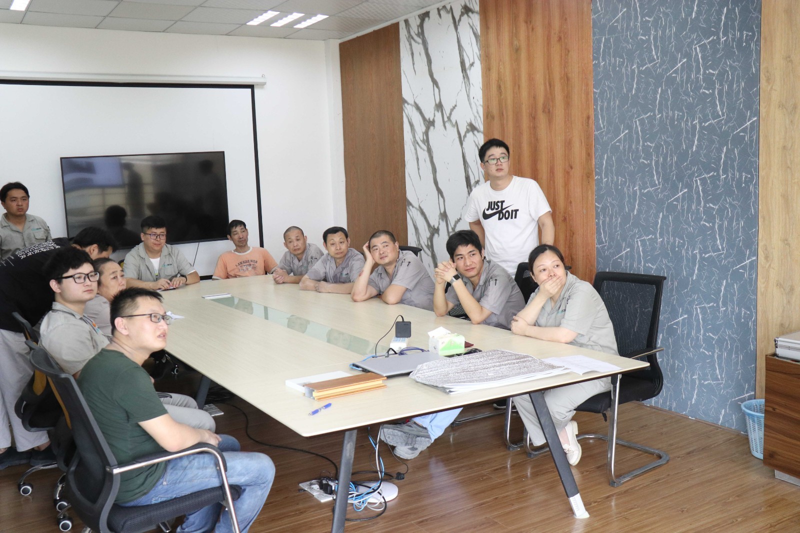 1743130397626610.jpg b632a42480038d5fad0ef2870d017dab.jpg