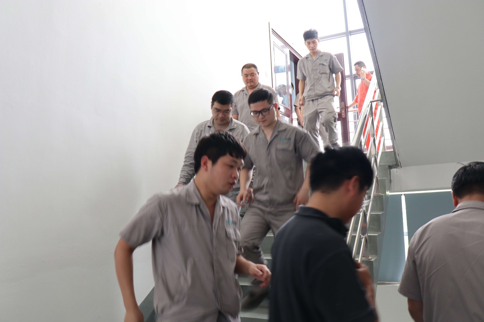 1743133450105926.jpg 6440c858cd1aa9e1771448f234e1f262.jpg