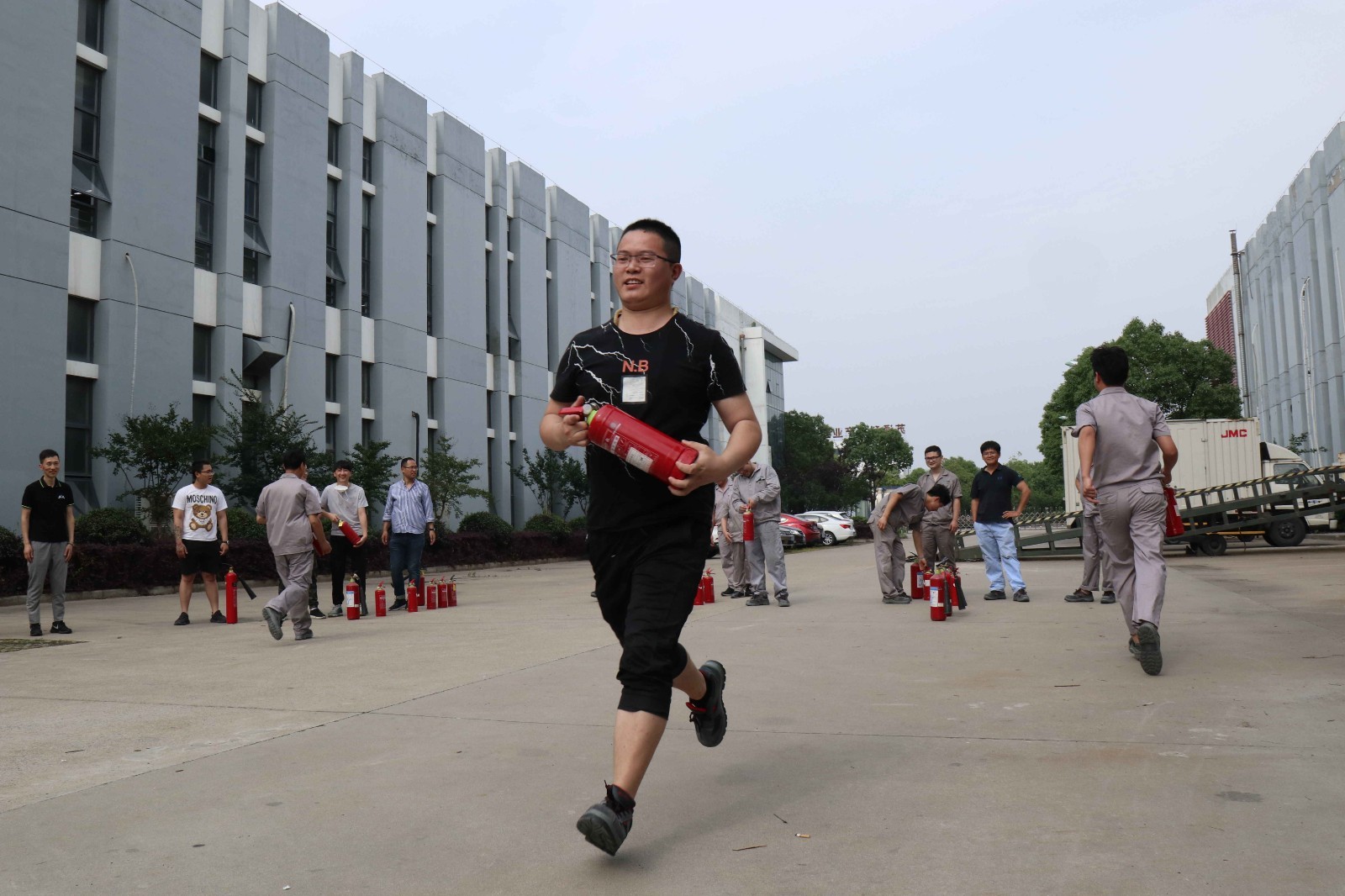 1743133549325203.jpg e44add7e171ba74e450fae8058052e48.jpg